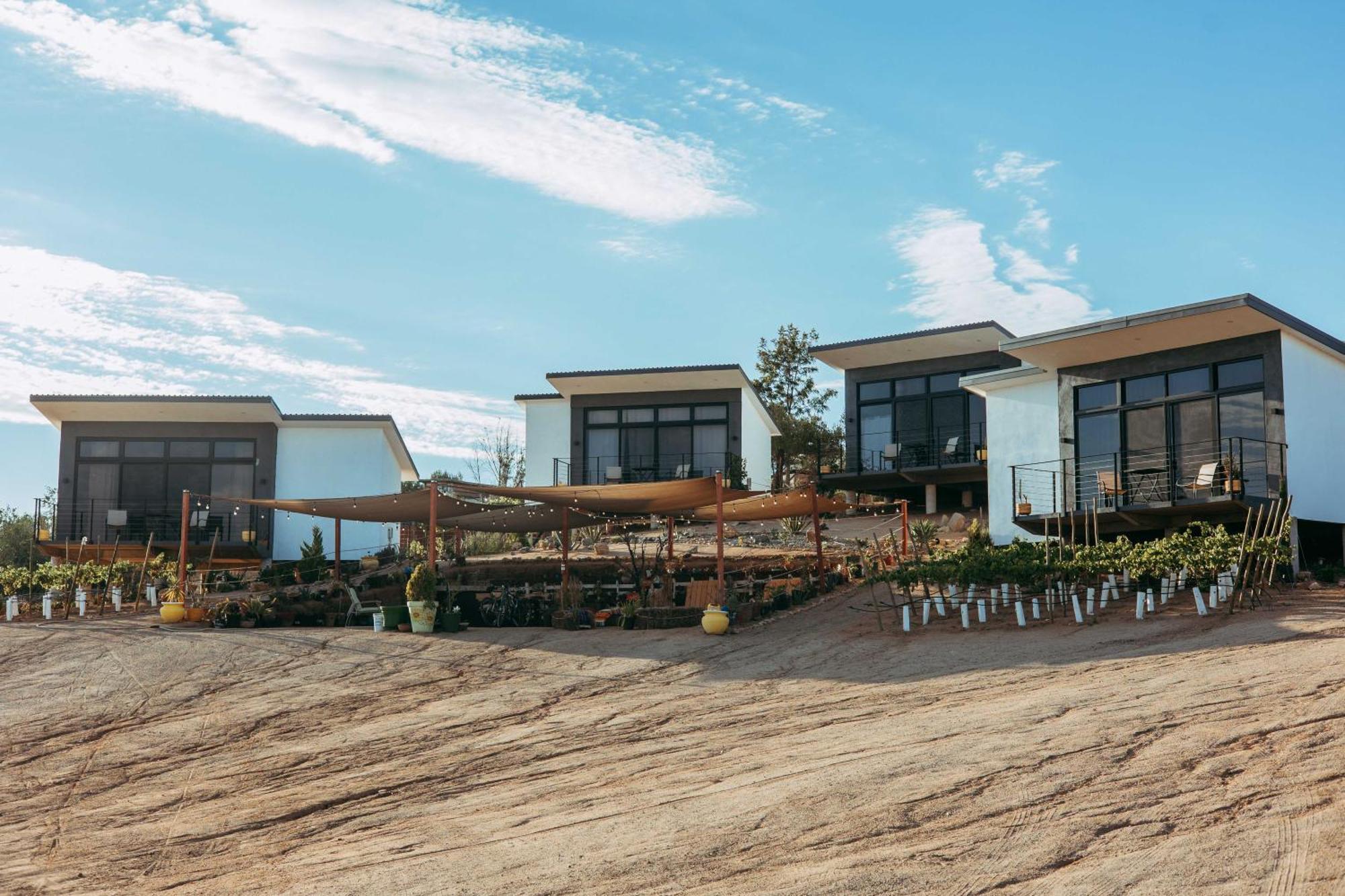 Vl Uno Bed & Breakfast Ensenada Exterior photo